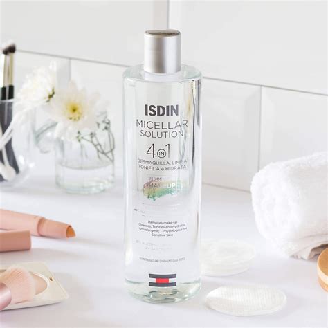 Isdin usa - Si-Nails nail strengthener is a clear, lightweight serum delivered by an easy-to-use, one-click applicator pen, applied once a day. It can be applied to nails with colored nail polish. The first time you use Si-Nails, activate the brush by pressing down on the applicator until the brush is moistened (approximately 25 times).